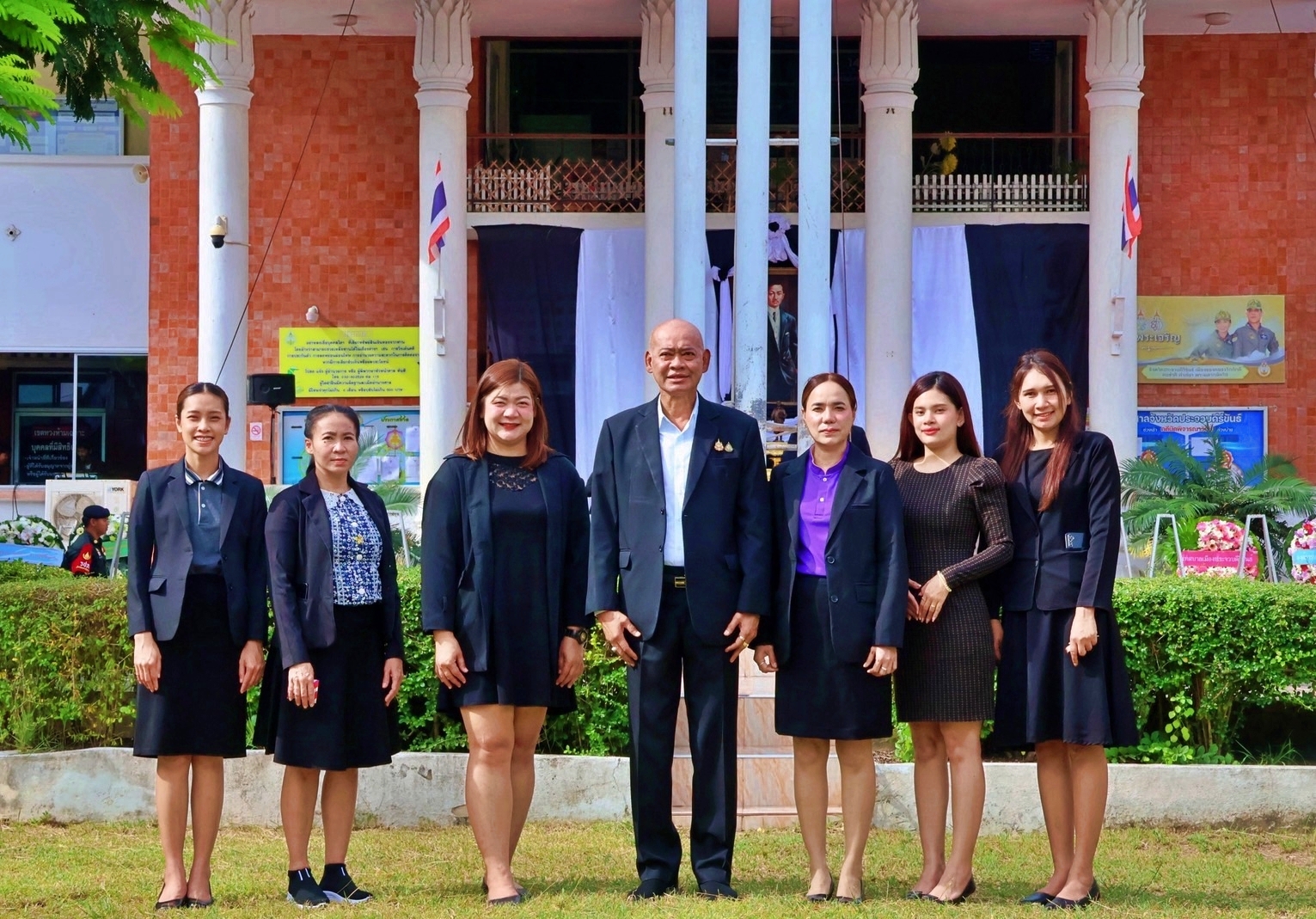 พิธีบำเพ็ญกุศลและวางพวงมาลาลาถวายสักการะ เนื่องในวันรพี ประจำปี 2568