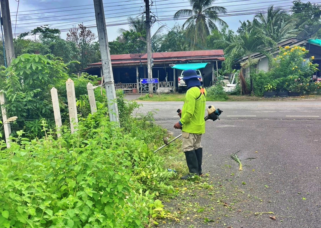 ปรับปรุงภูมิทัศน์ซอยนายโชค หมู่ที่ 5 บ้านห้วยใหญ่