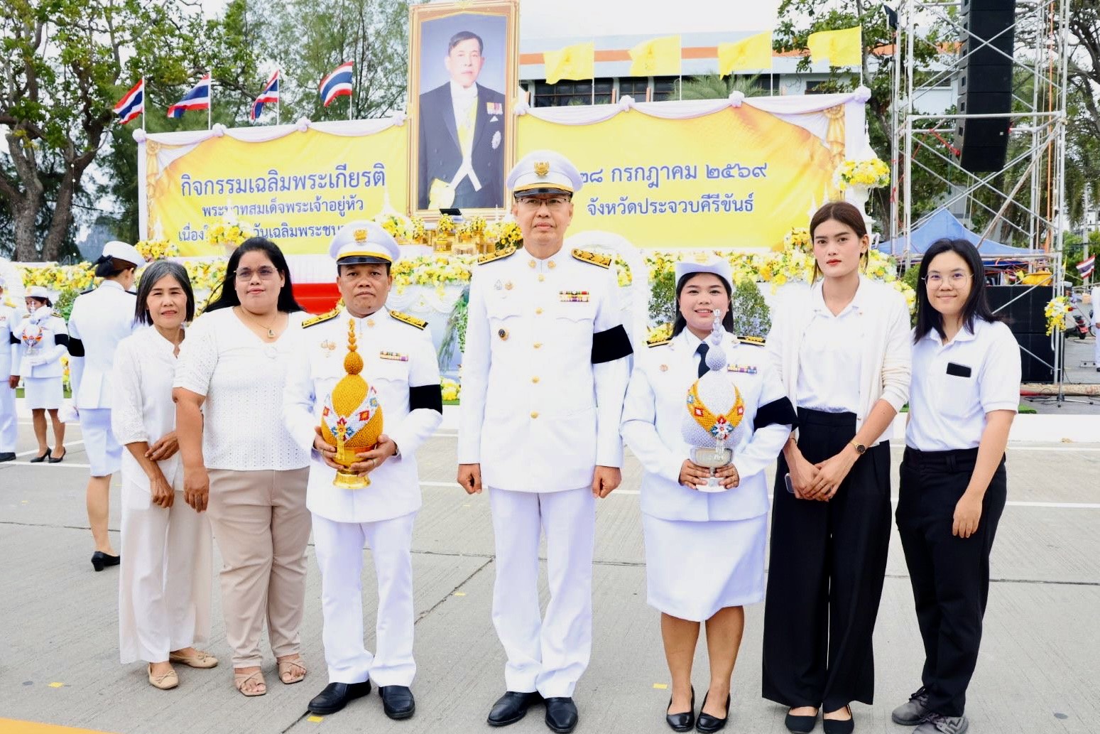 พิธีถวายเครื่องราชสักการะและและวางพานพุ่ม และพิธีจุดเทียนถวายพระพรชัยมงคล เนื่องในโอกาสวันเฉลิมพระชนมพรรษาพระบาทสมเด็จพระเจ้าอยู่หัว 28 กรกภาคม 2569